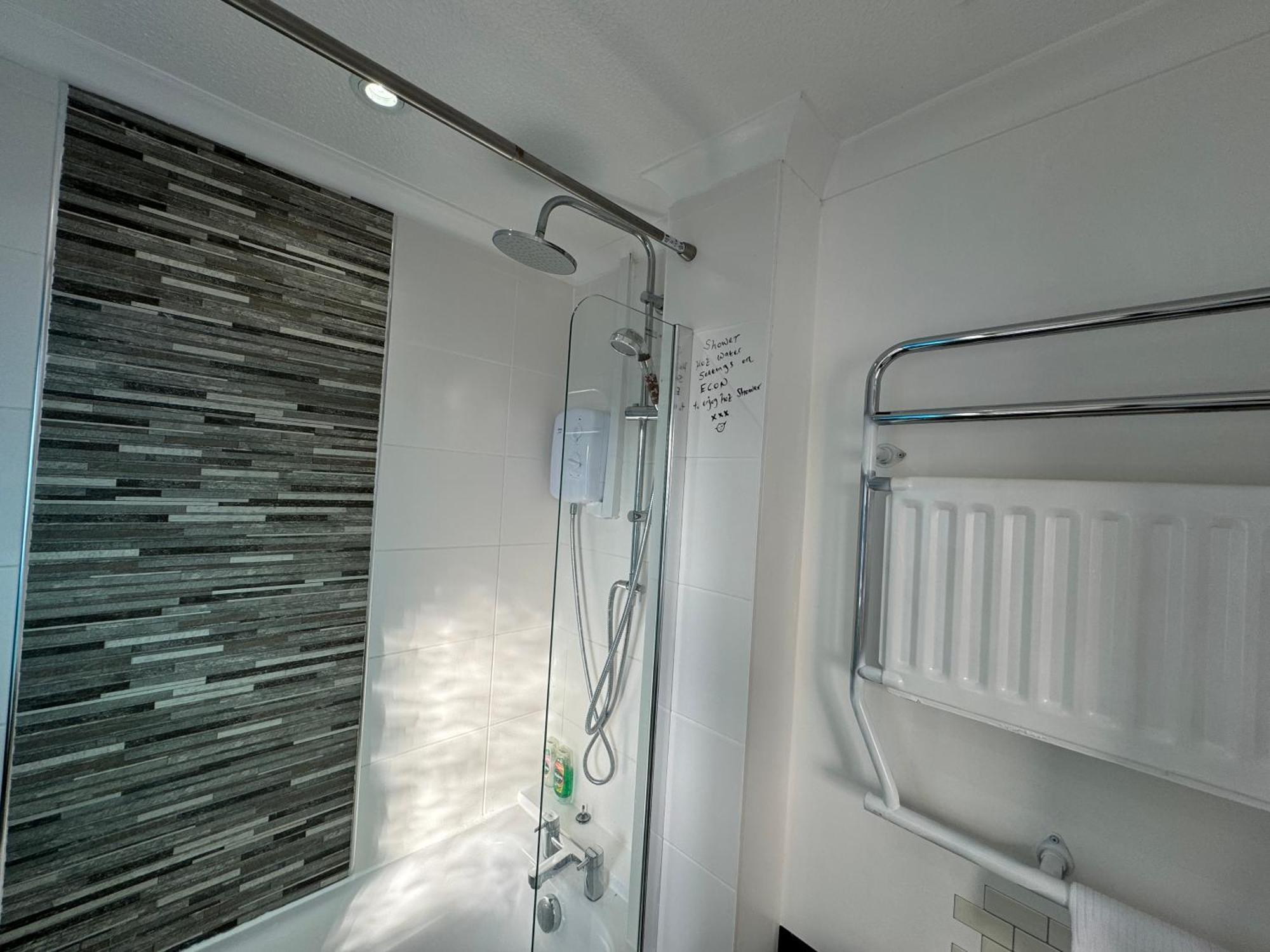 Windys Basildon Smart Home, You Will Love It Exterior photo
